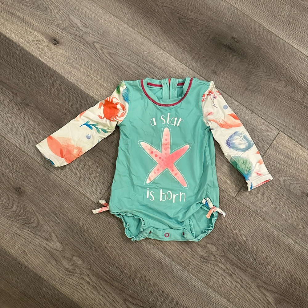 4/20$ HATLEY Baby rashguard size 6-9 months